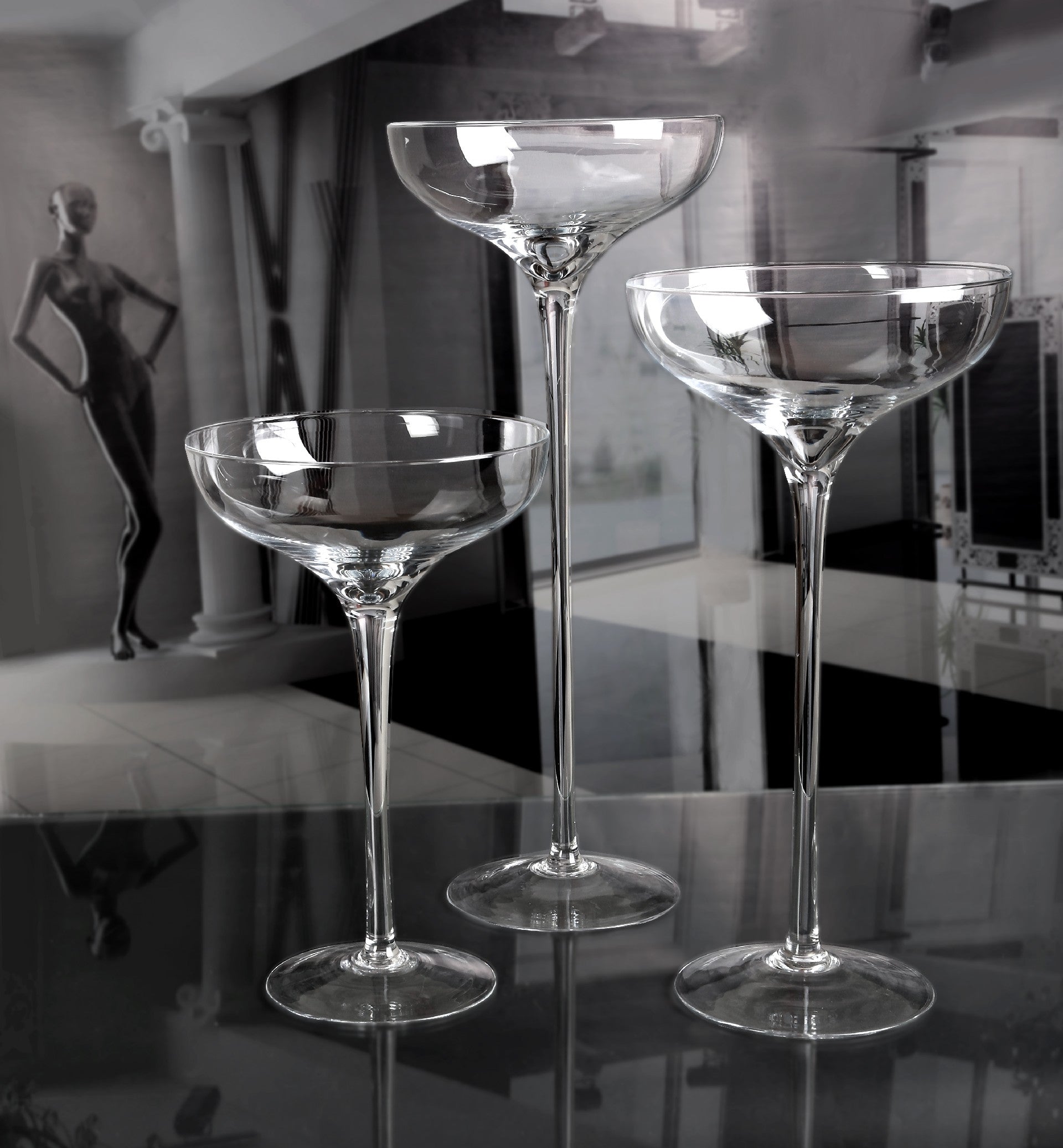 Sophisticated Glass Elegance: Unique Vases by Wrześniak Glassworks