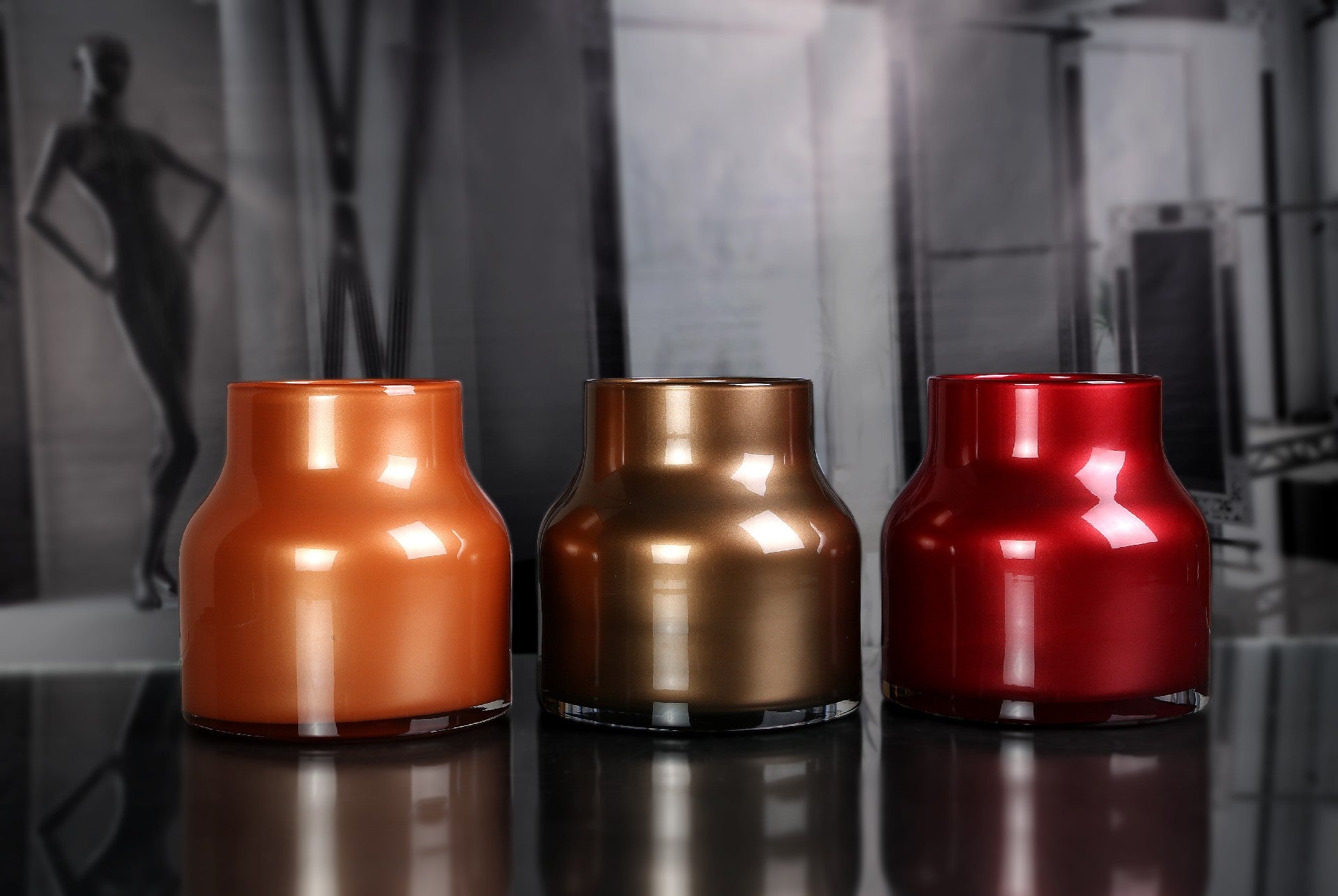 Sophisticated Glass Elegance: Unique Vases by Wrześniak Glassworks